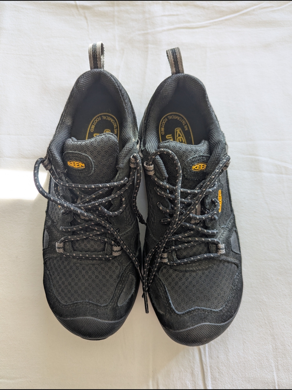 KEEN Women's Black Athletic Hiking Shoes, 7